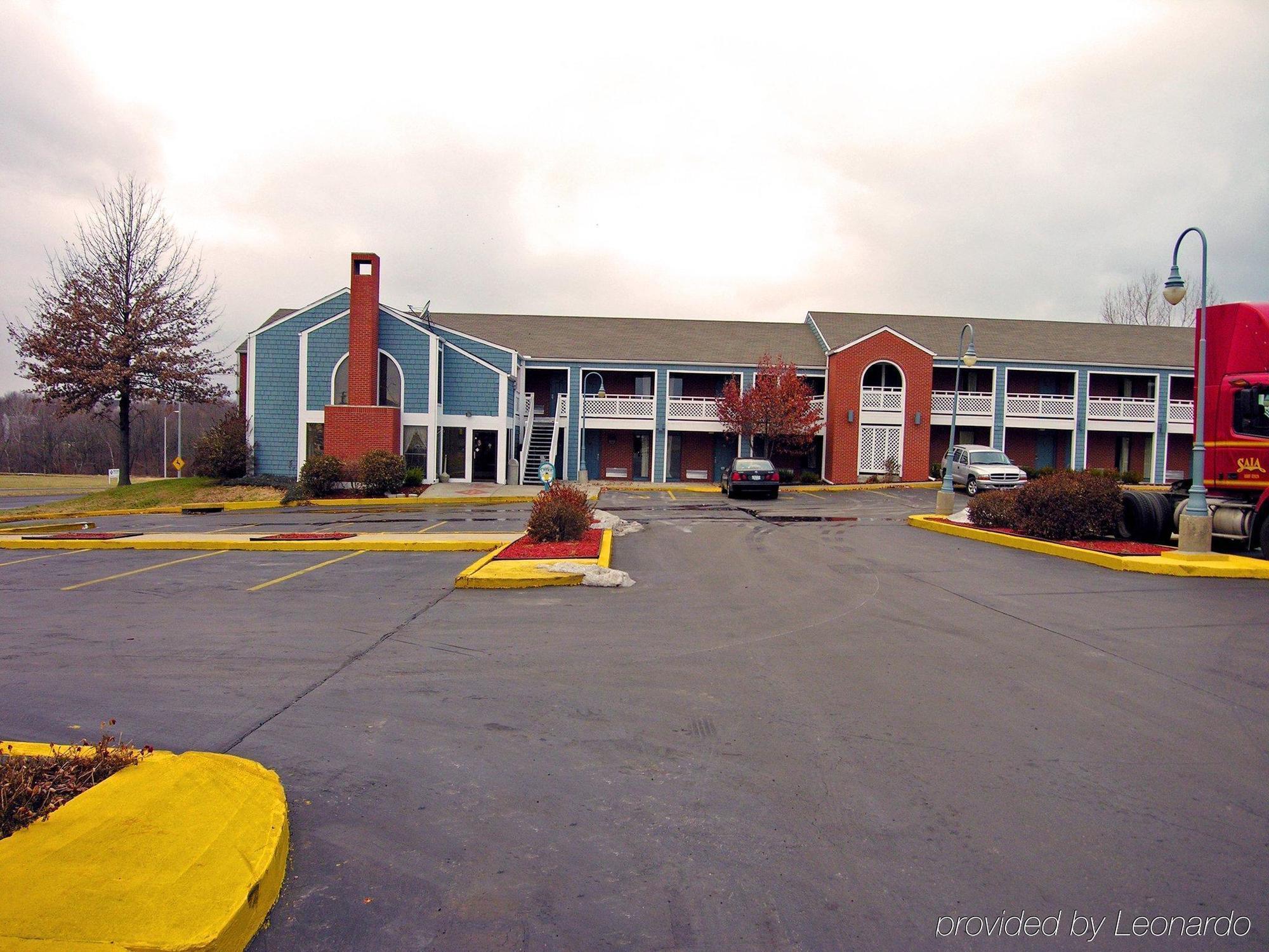 Days Inn Kansas City-Worlds Of Fun Exterior photo